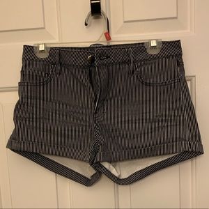 Nwt H&M vertical dark blue striped shorts